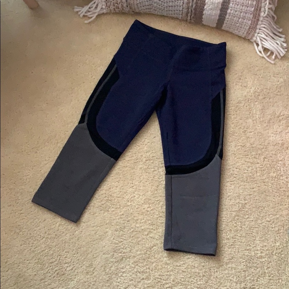 Alo Capri Leggings